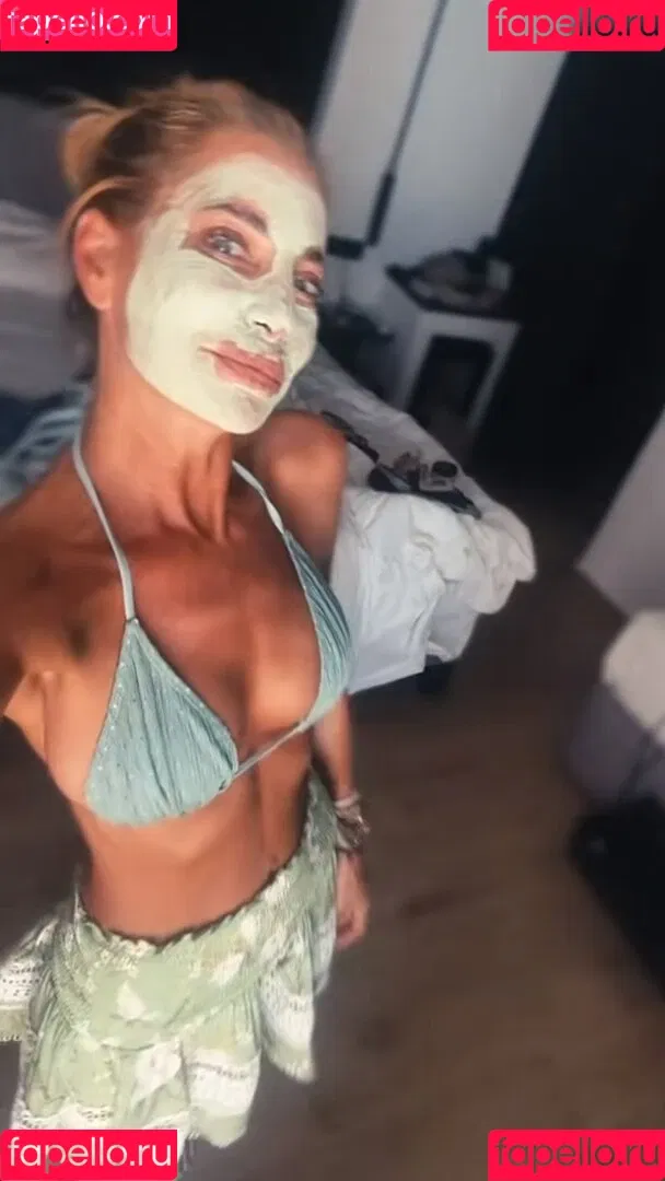 Giulia Siegel Onlyfans Photo Gallery 