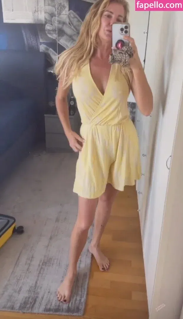 Giulia Siegel Onlyfans Photo Gallery 