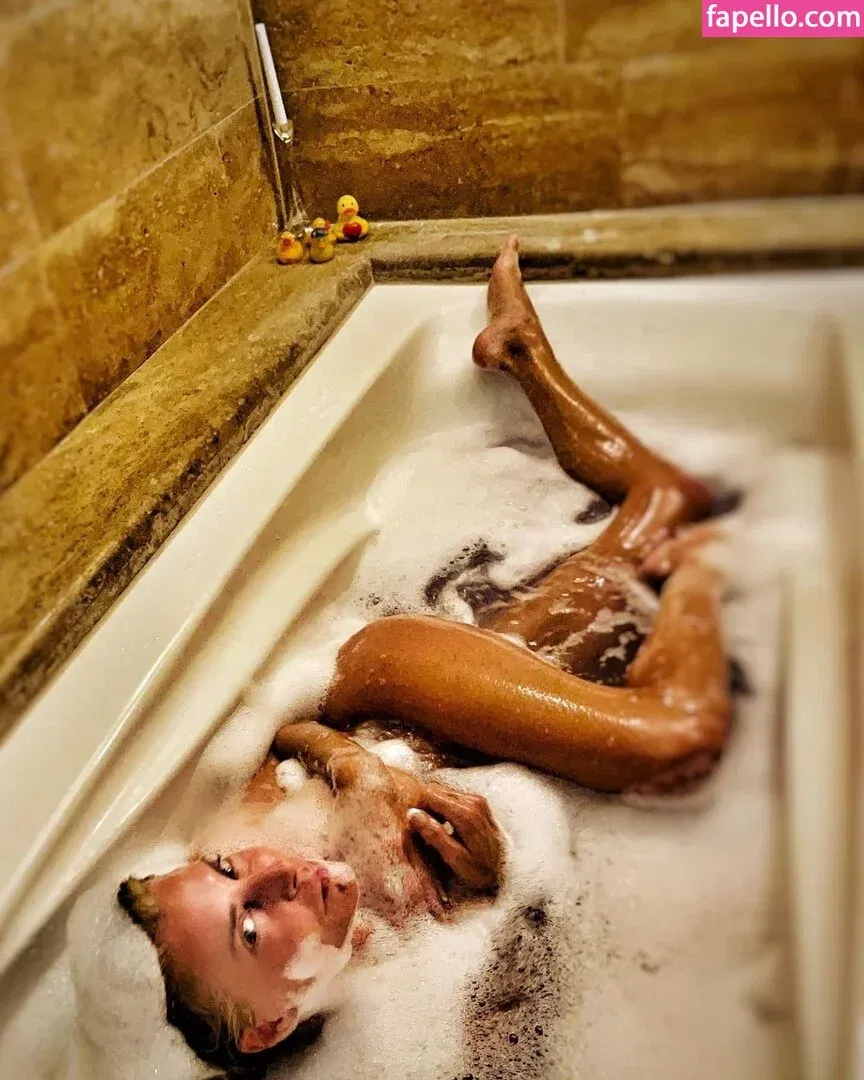 Giulia Siegel Onlyfans Photo Gallery 