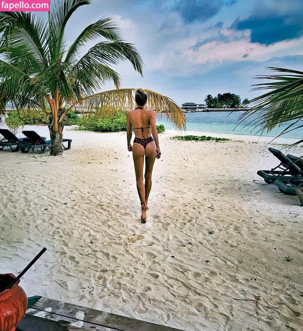 Giulia Siegel Onlyfans Photo Gallery 