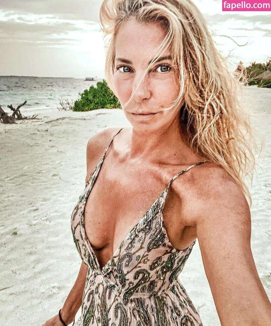 Giulia Siegel Onlyfans Photo Gallery 