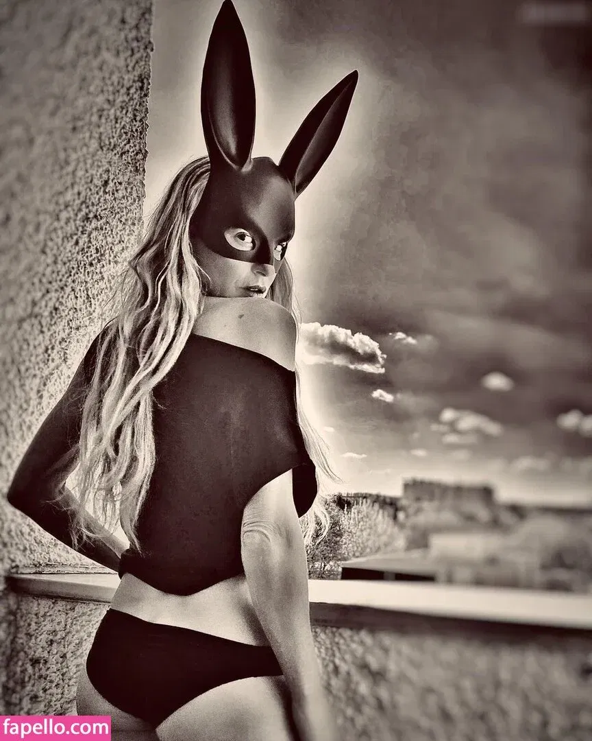 Giulia Siegel Onlyfans Photo Gallery 