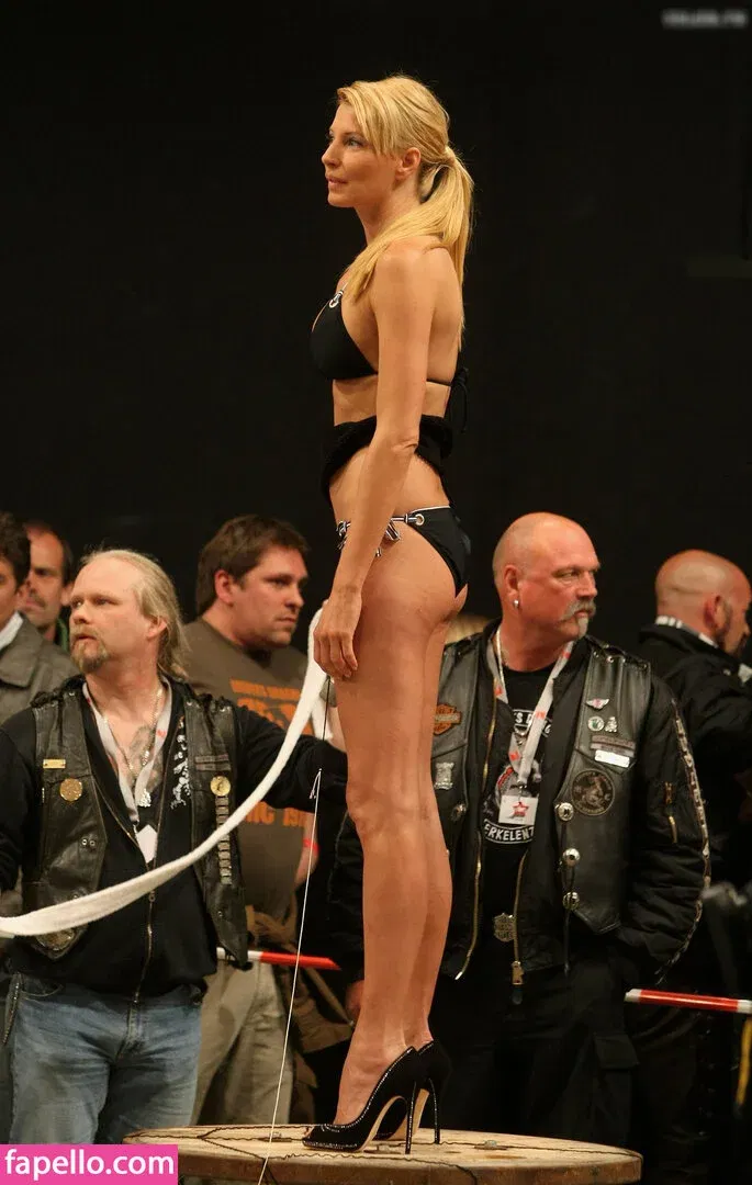 Giulia Siegel Onlyfans Photo Gallery 