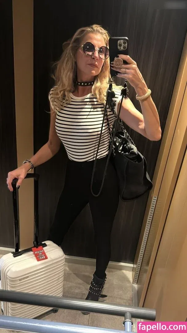 Giulia Siegel Onlyfans Photo Gallery 