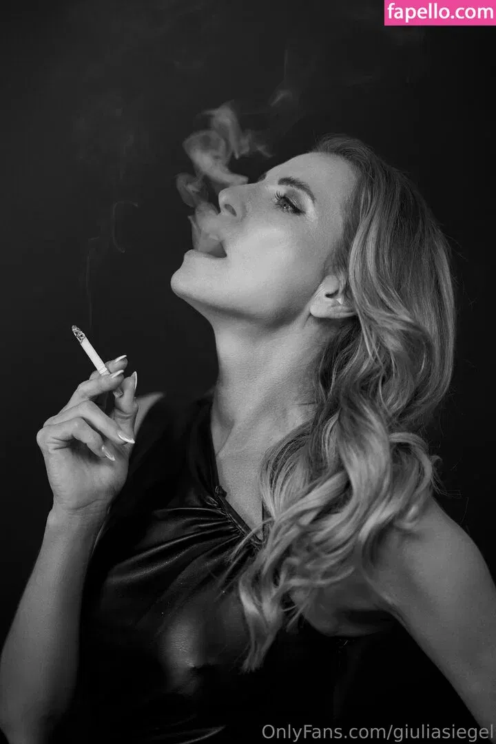 Giulia Siegel Onlyfans Photo Gallery 