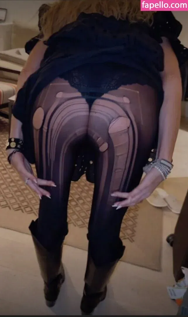 Giulia Siegel Onlyfans Photo Gallery 