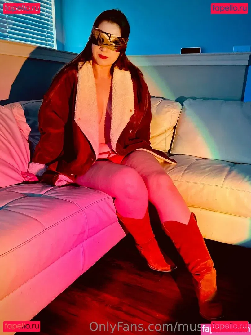 musemered Onlyfans Photo Gallery 