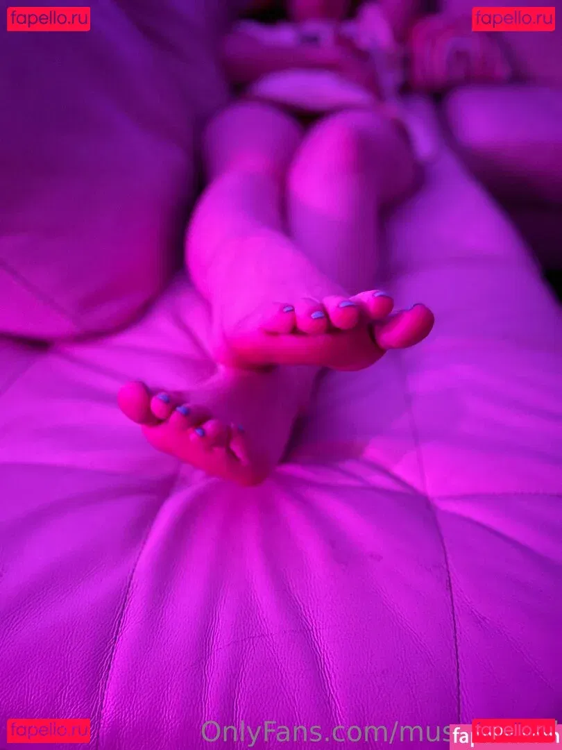 musemered Onlyfans Photo Gallery 