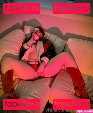 musemered Onlyfans Photo Gallery 