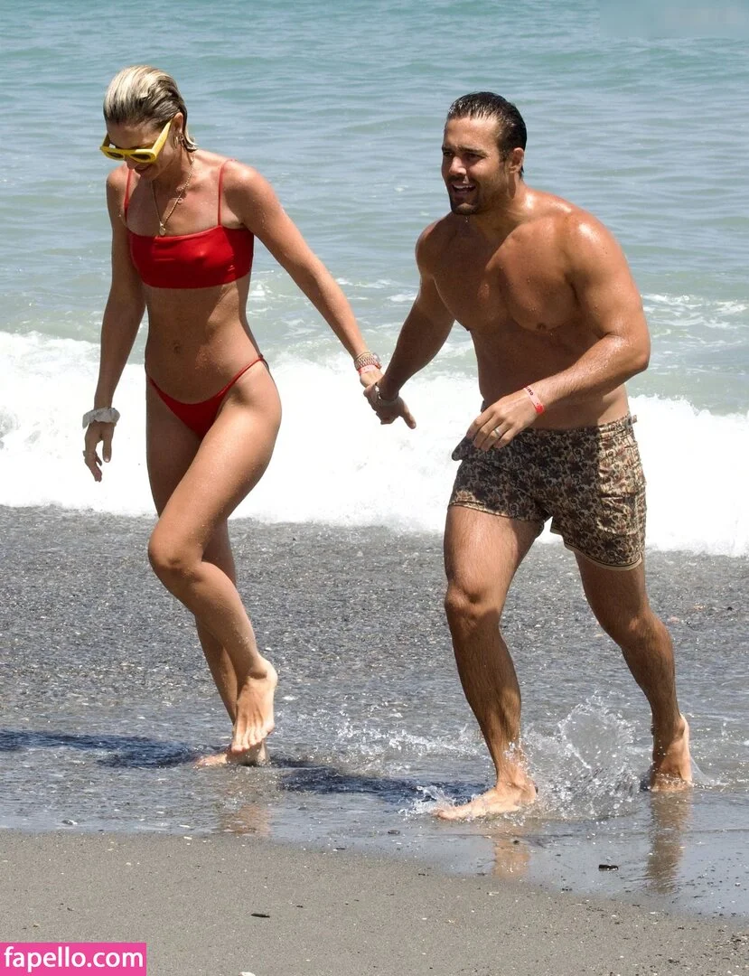 Vogue Williams Onlyfans Photo Gallery 