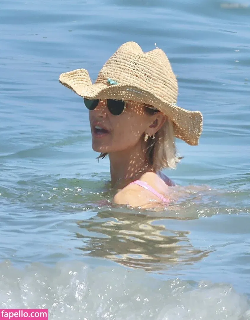 Vogue Williams Onlyfans Photo Gallery 