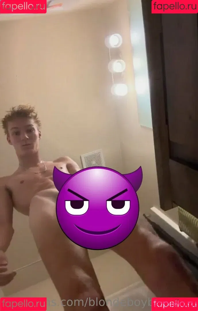 blondeboybradfree Onlyfans Photo Gallery 