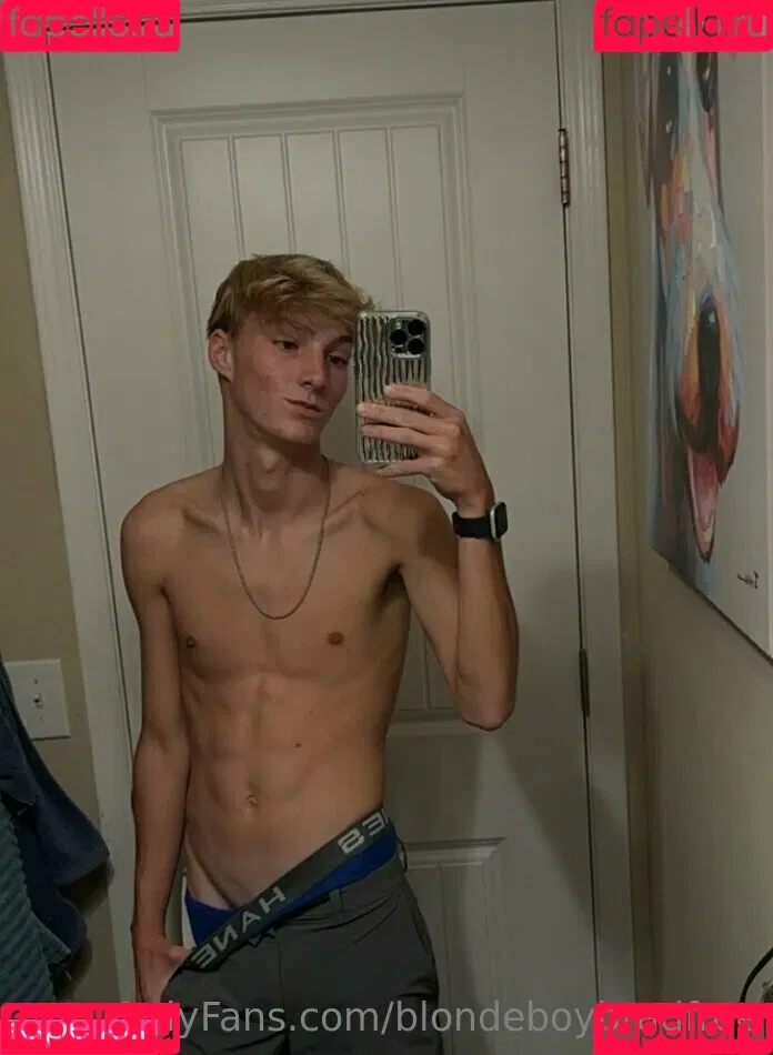 blondeboybradfree Onlyfans Photo Gallery 