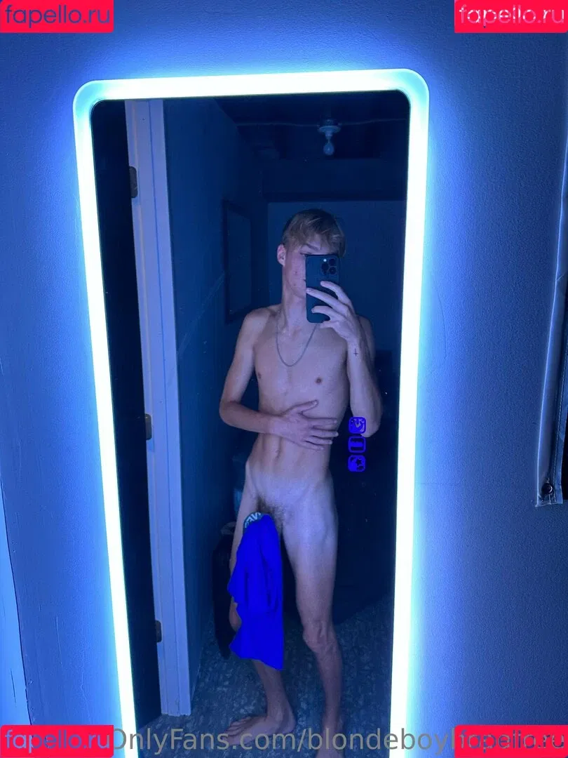 blondeboybradfree Onlyfans Photo Gallery 