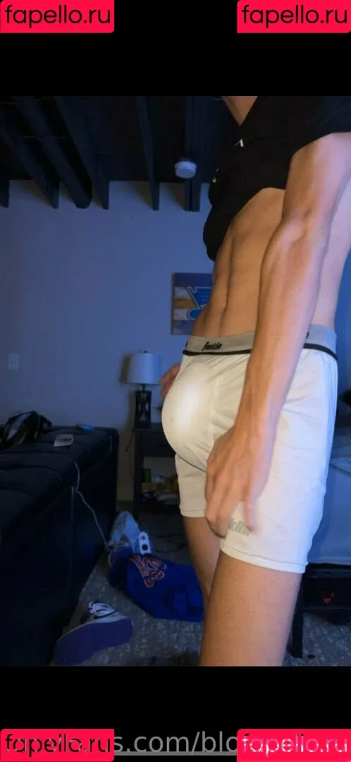 blondeboybradfree Onlyfans Photo Gallery 