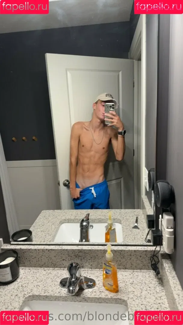 blondeboybradfree Onlyfans Photo Gallery 
