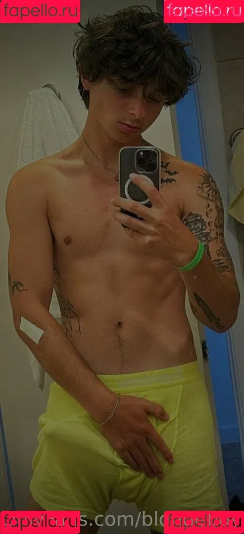 blondeboybradfree Onlyfans Photo Gallery 