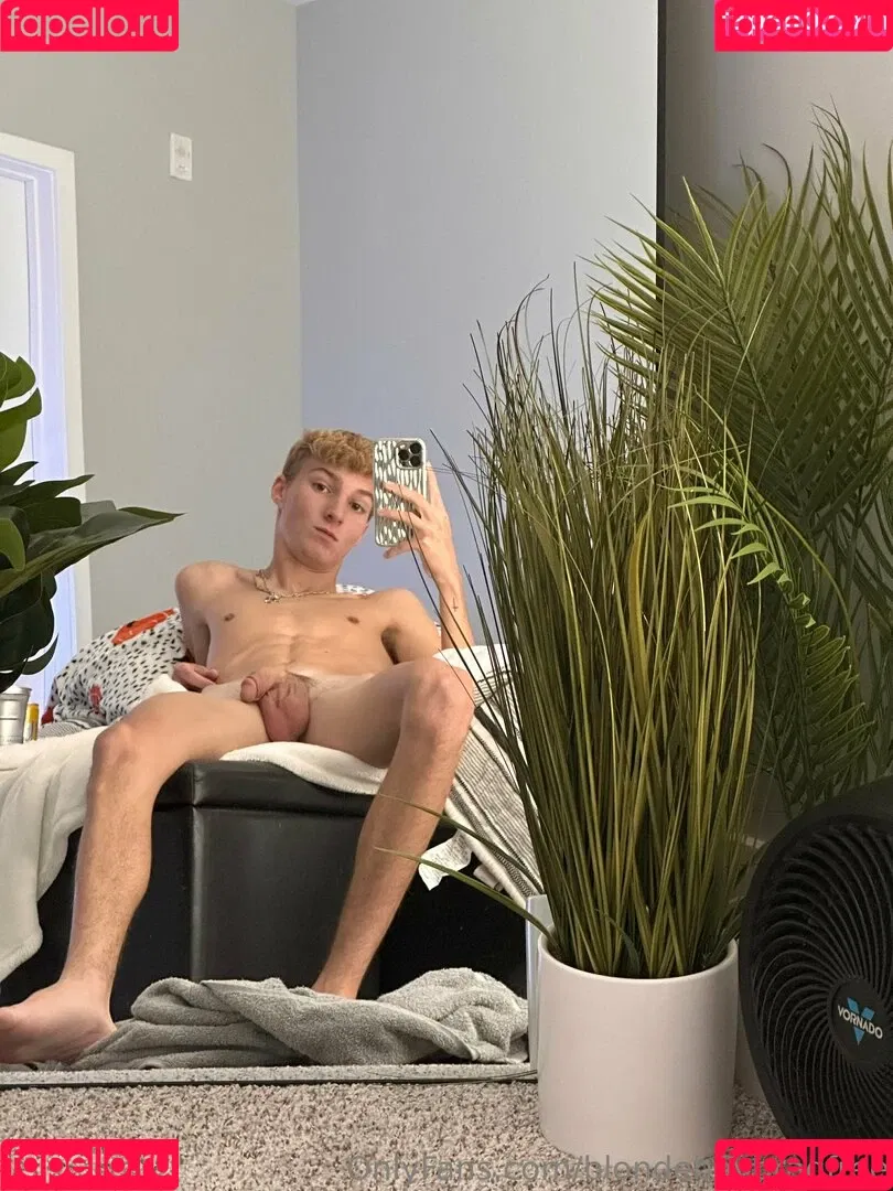blondeboybradfree Onlyfans Photo Gallery 