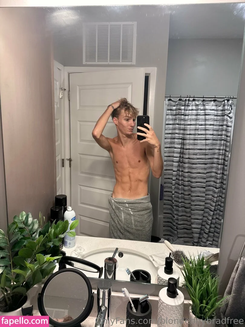 blondeboybradfree Onlyfans Photo Gallery 