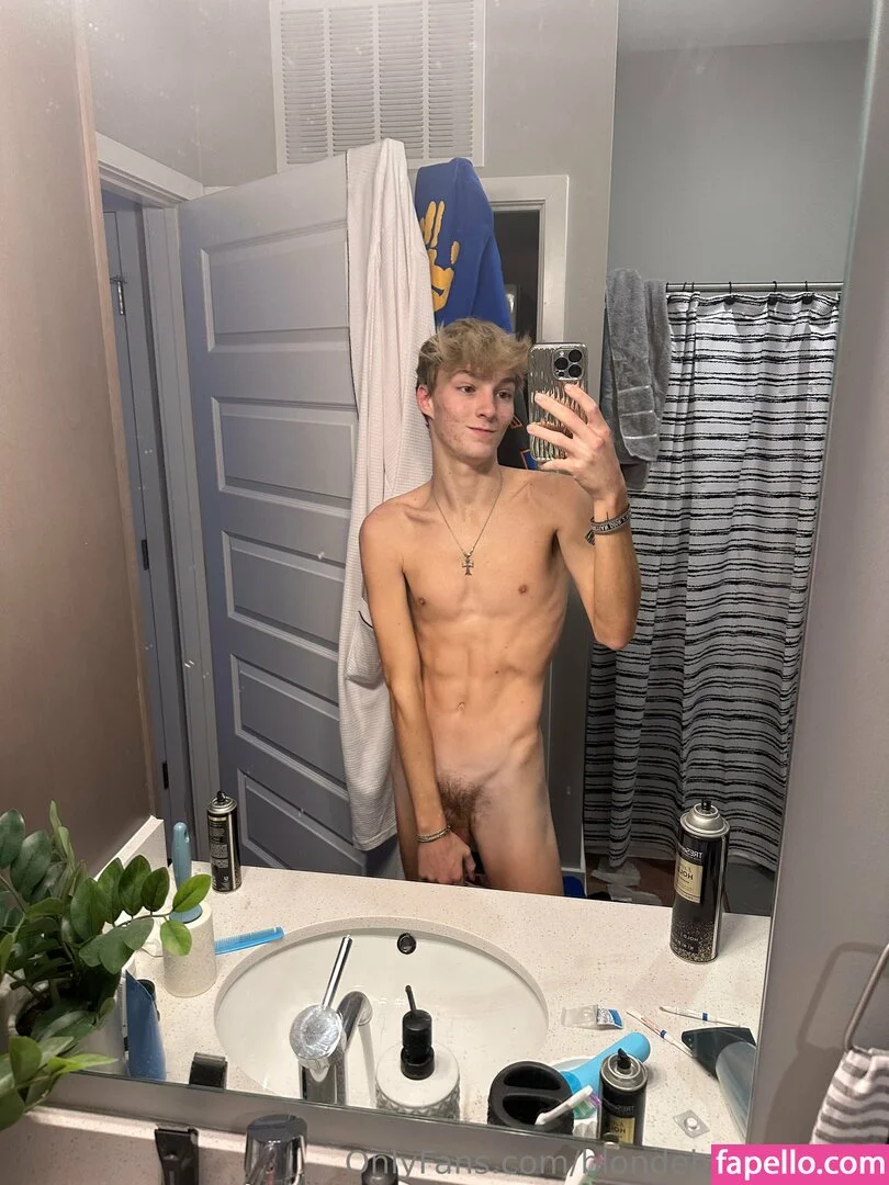 blondeboybradfree Onlyfans Photo Gallery 