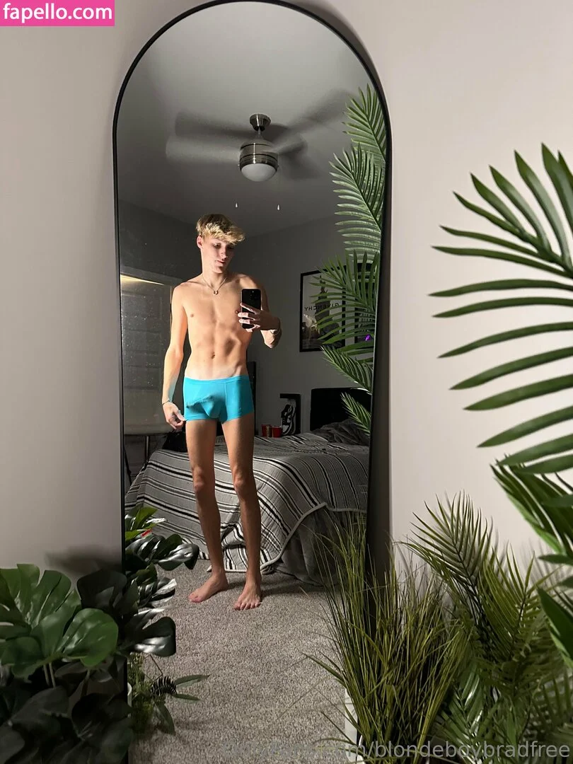 blondeboybradfree Onlyfans Photo Gallery 