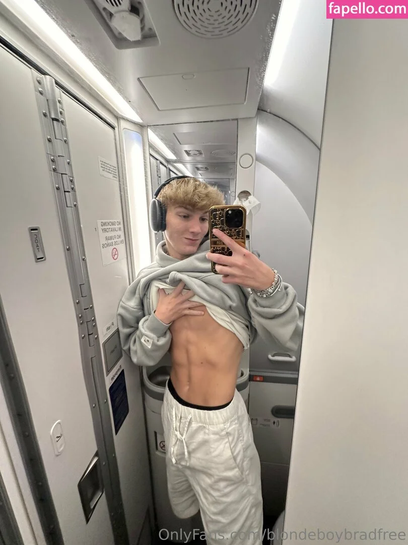 blondeboybradfree Onlyfans Photo Gallery 