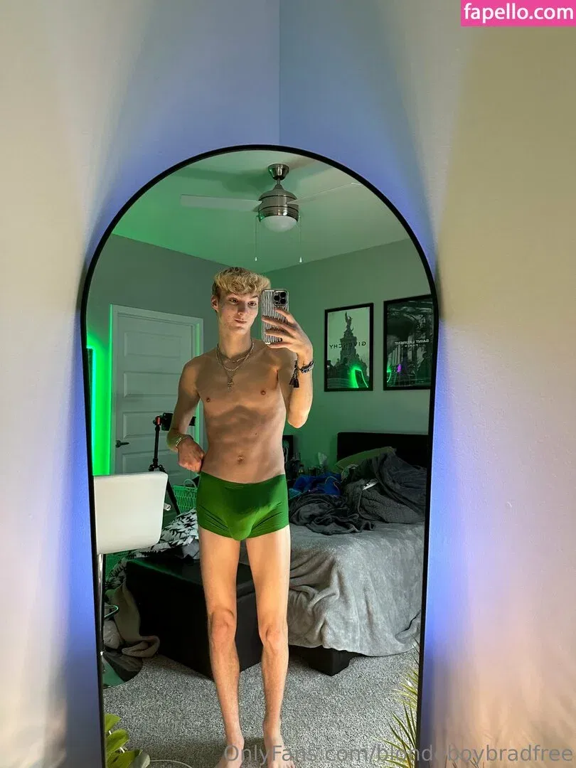 blondeboybradfree Onlyfans Photo Gallery 