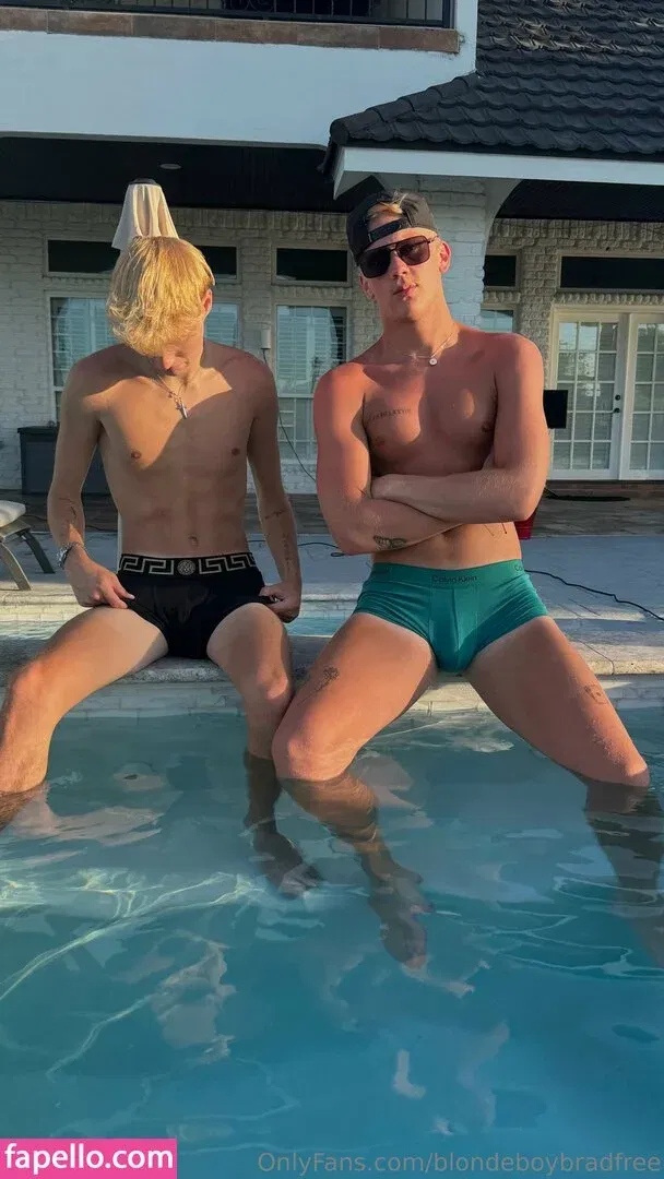 blondeboybradfree Onlyfans Photo Gallery 