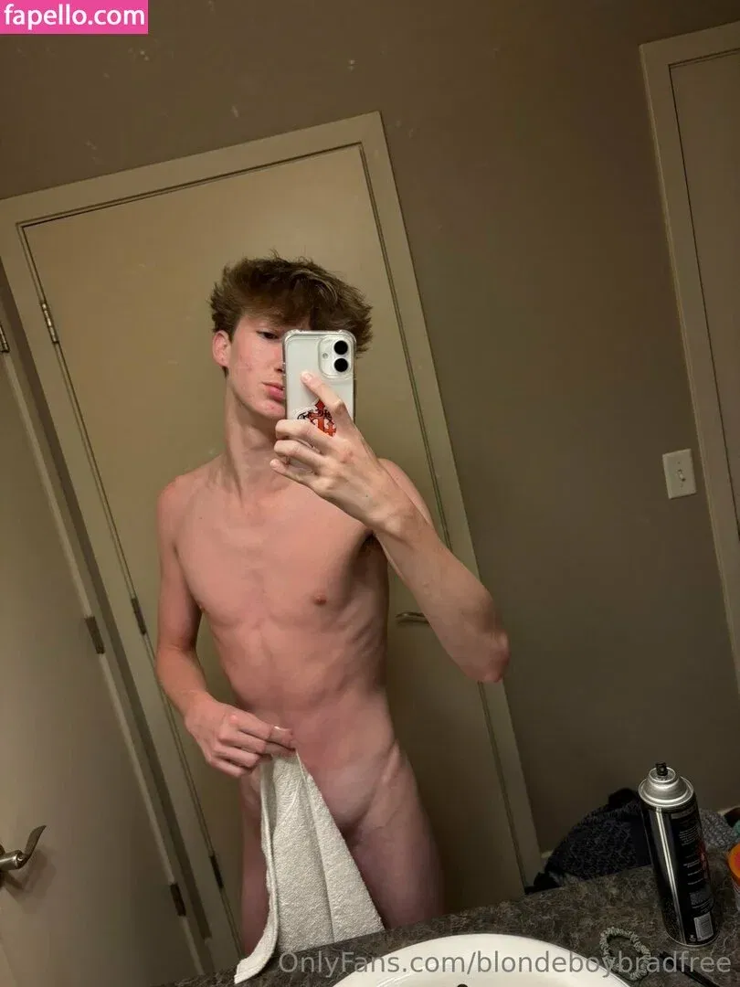 blondeboybradfree Onlyfans Photo Gallery 