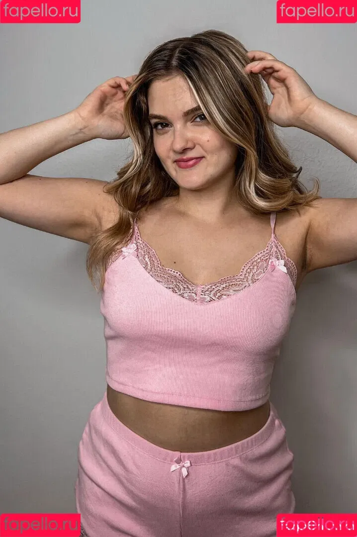 Mondwika Onlyfans Photo Gallery 