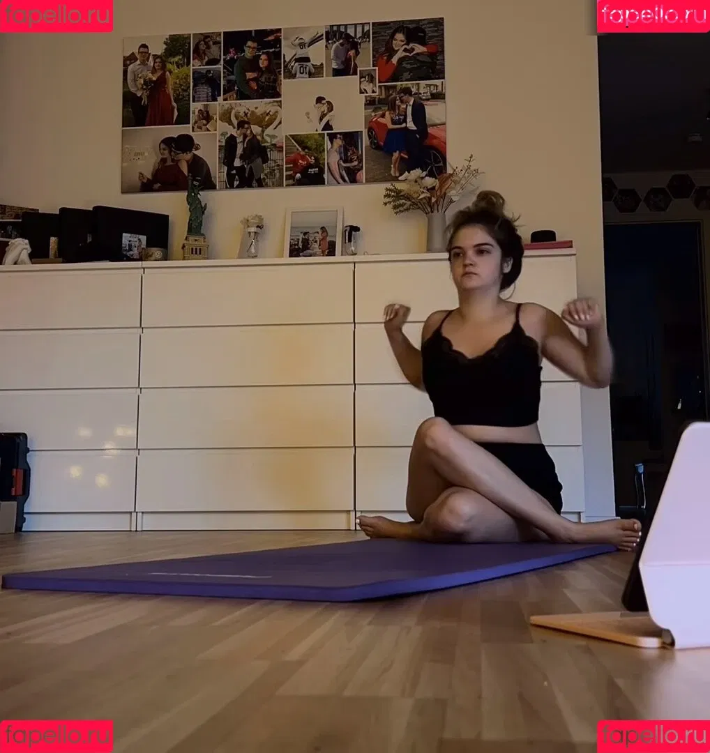 Mondwika Onlyfans Photo Gallery 