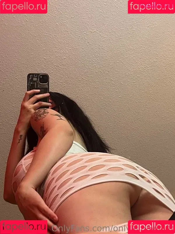 Isabel Valdez Onlyfans Photo Gallery 
