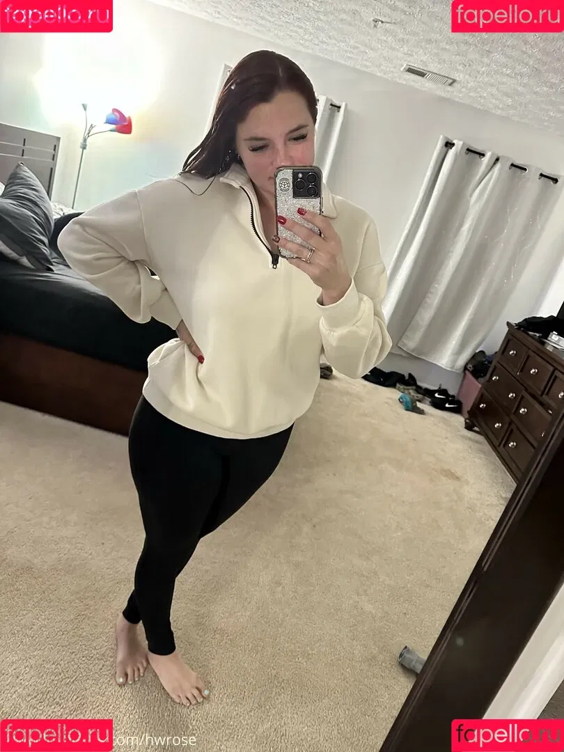 redrosebb Onlyfans Photo Gallery 