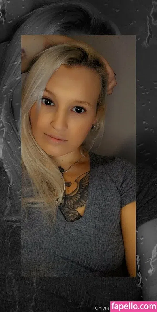 redrosebb Onlyfans Photo Gallery 