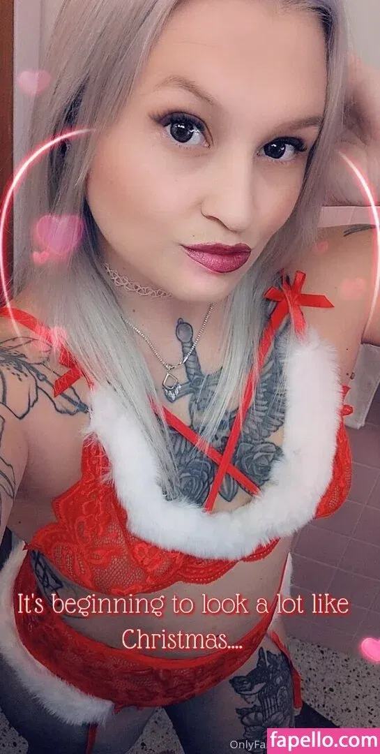 redrosebb Onlyfans Photo Gallery 