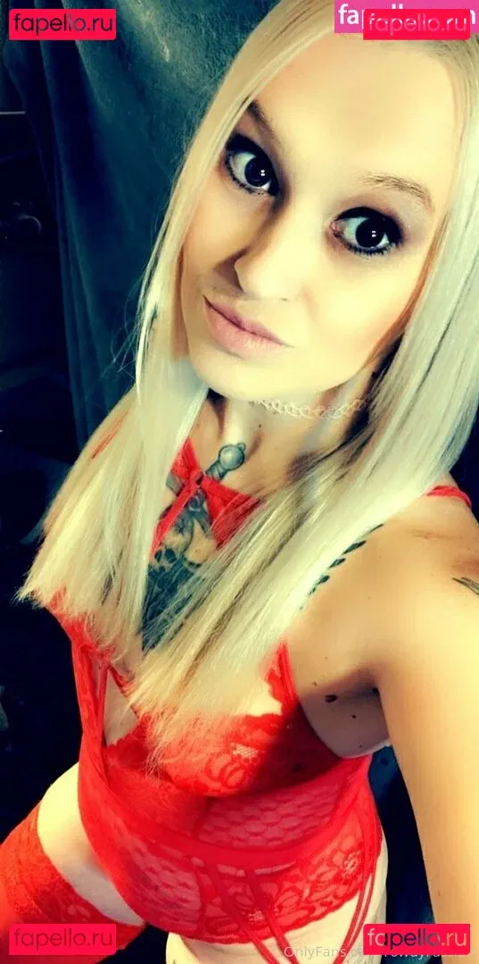 redrosebb Onlyfans Photo Gallery 