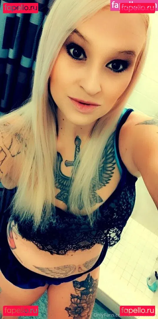 redrosebb Onlyfans Photo Gallery 