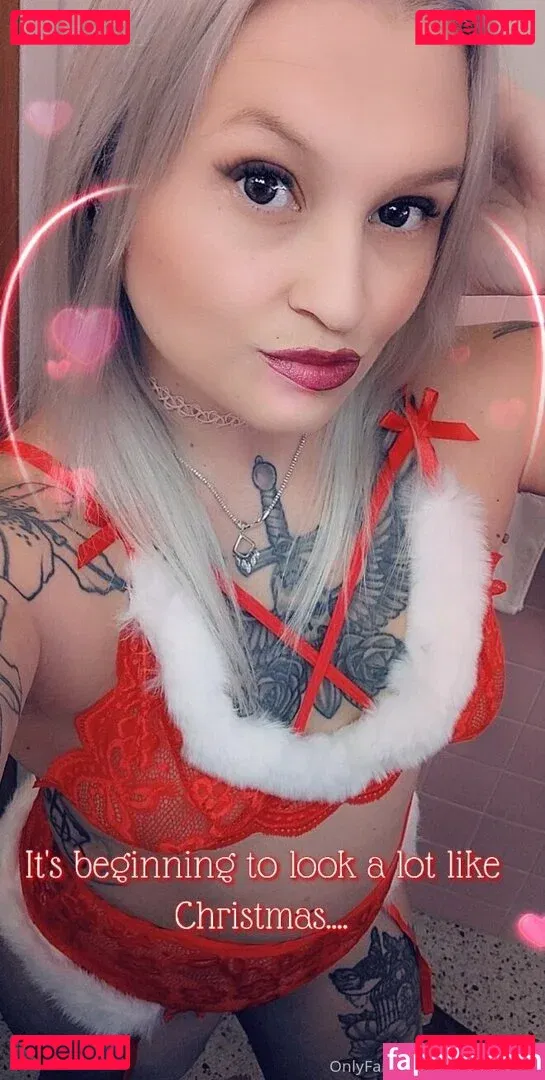 redrosebb Onlyfans Photo Gallery 