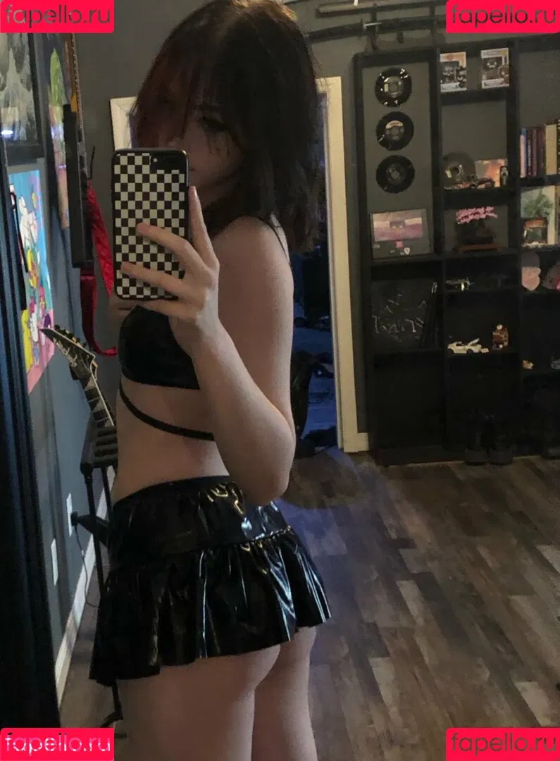 beehasleft Onlyfans Photo Gallery 