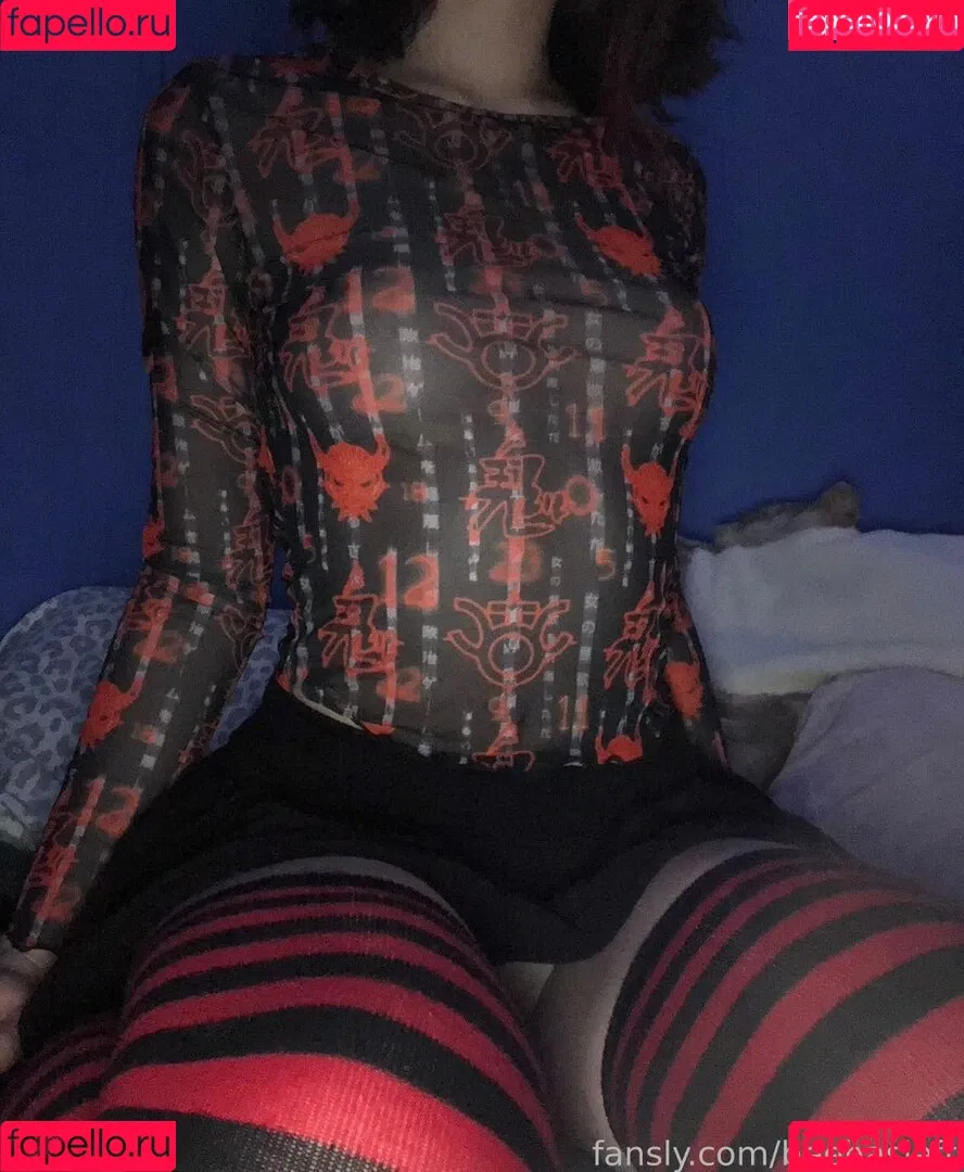 beehasleft Onlyfans Photo Gallery 