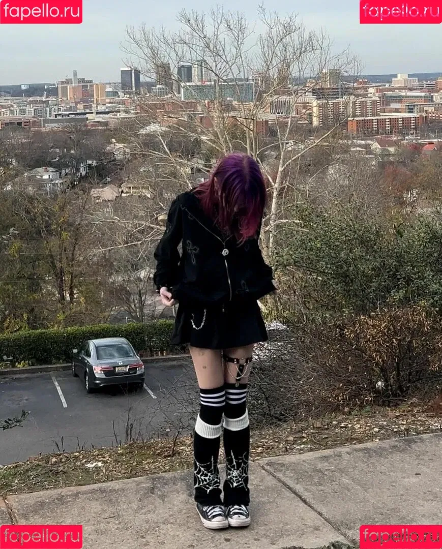 beehasleft Onlyfans Photo Gallery 