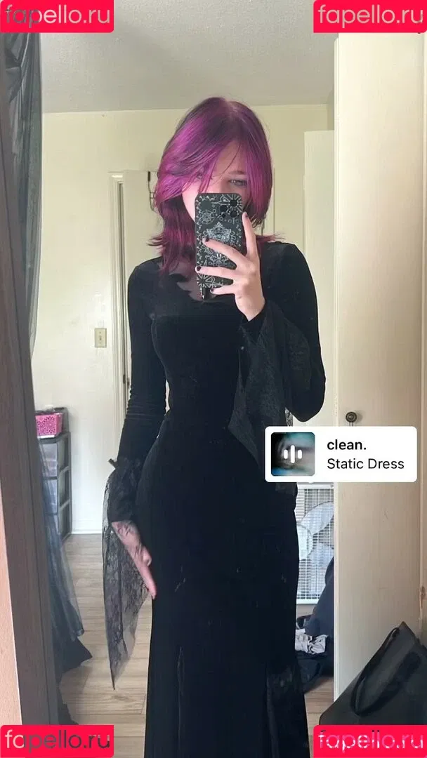 beehasleft Onlyfans Photo Gallery 