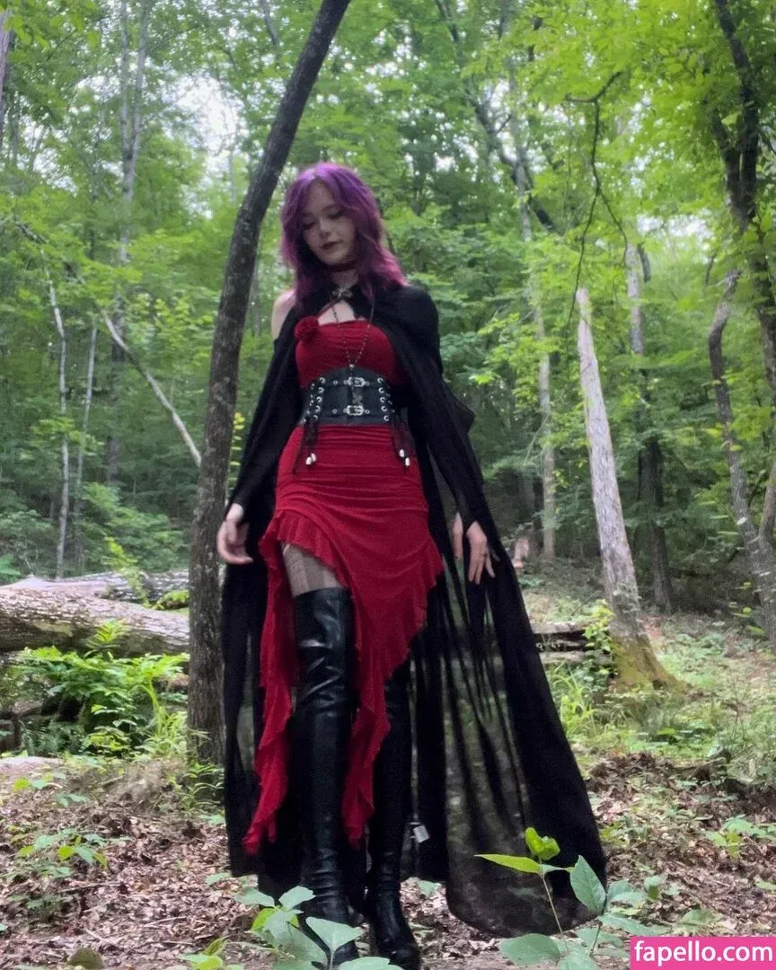 beehasleft Onlyfans Photo Gallery 