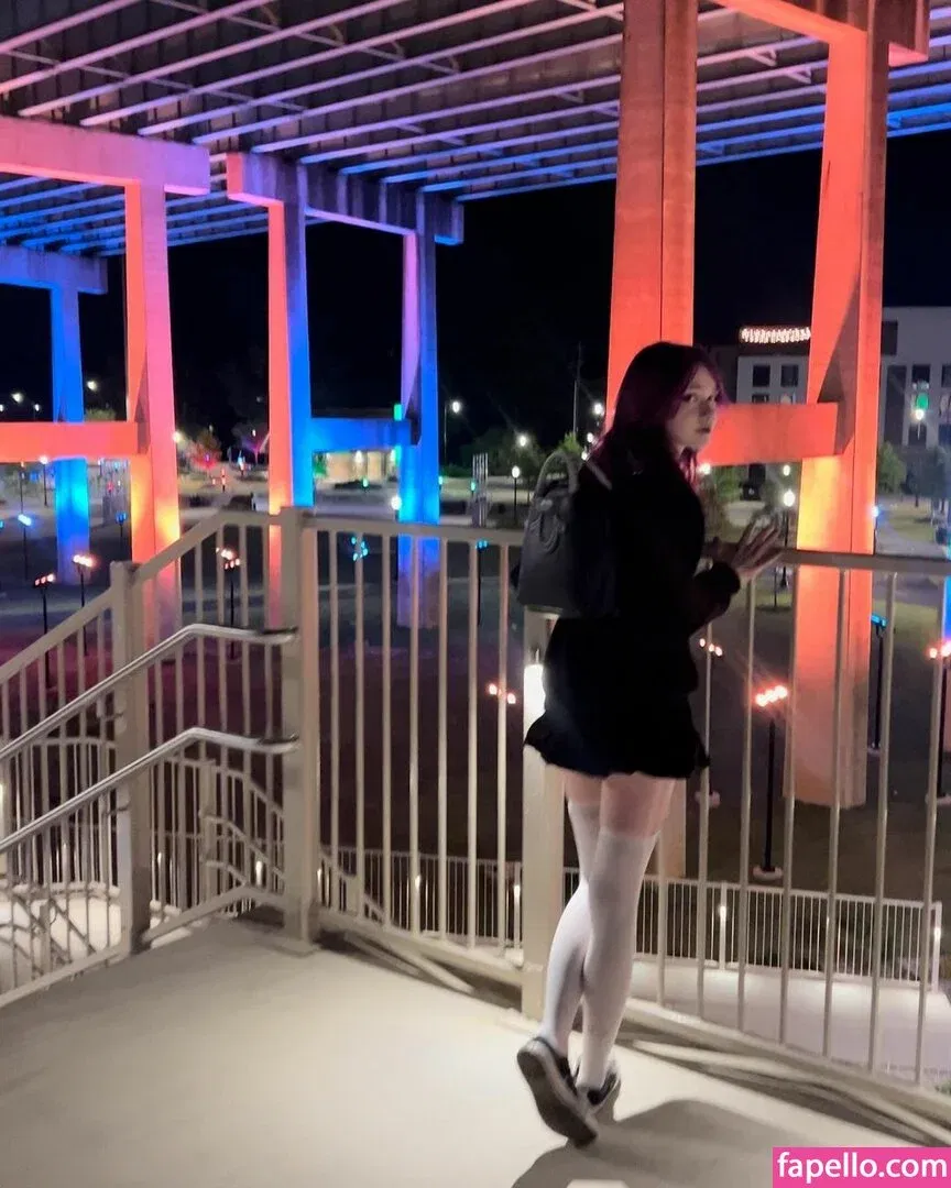 beehasleft Onlyfans Photo Gallery 