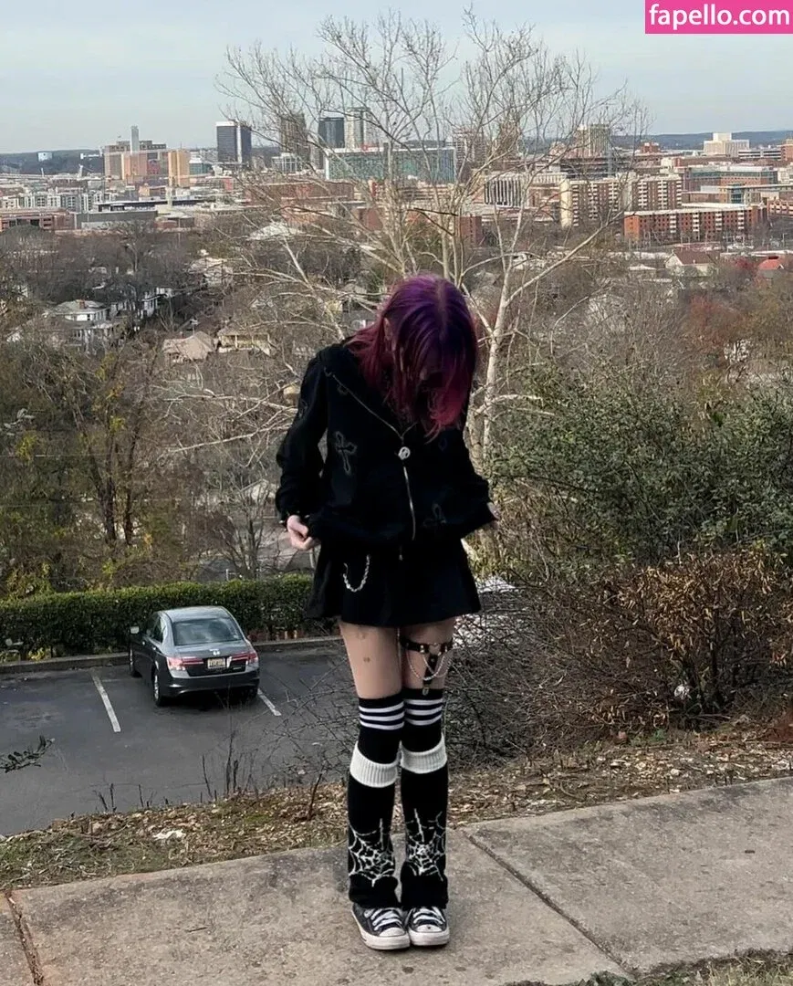 beehasleft Onlyfans Photo Gallery 