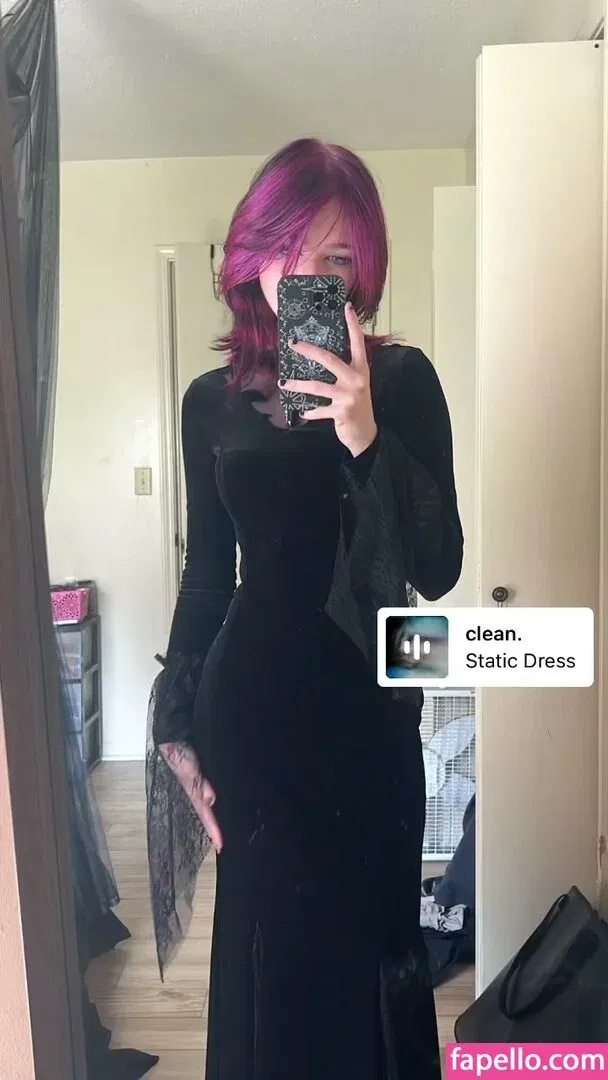 beehasleft Onlyfans Photo Gallery 