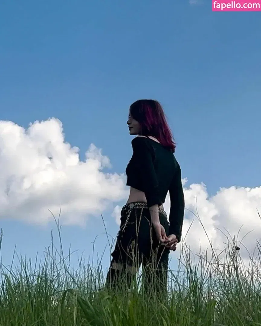 beehasleft Onlyfans Photo Gallery 