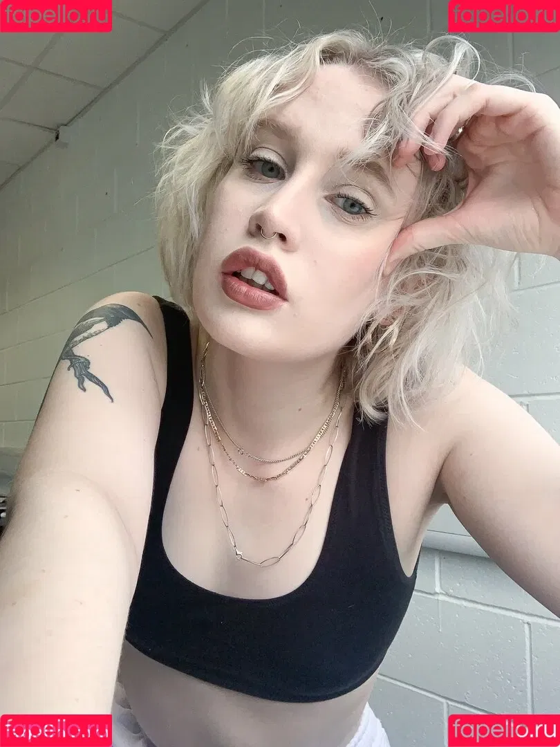 Lizzy Farrall Onlyfans Photo Gallery 