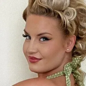 Irish Essie Onlyfans Photo Gallery 