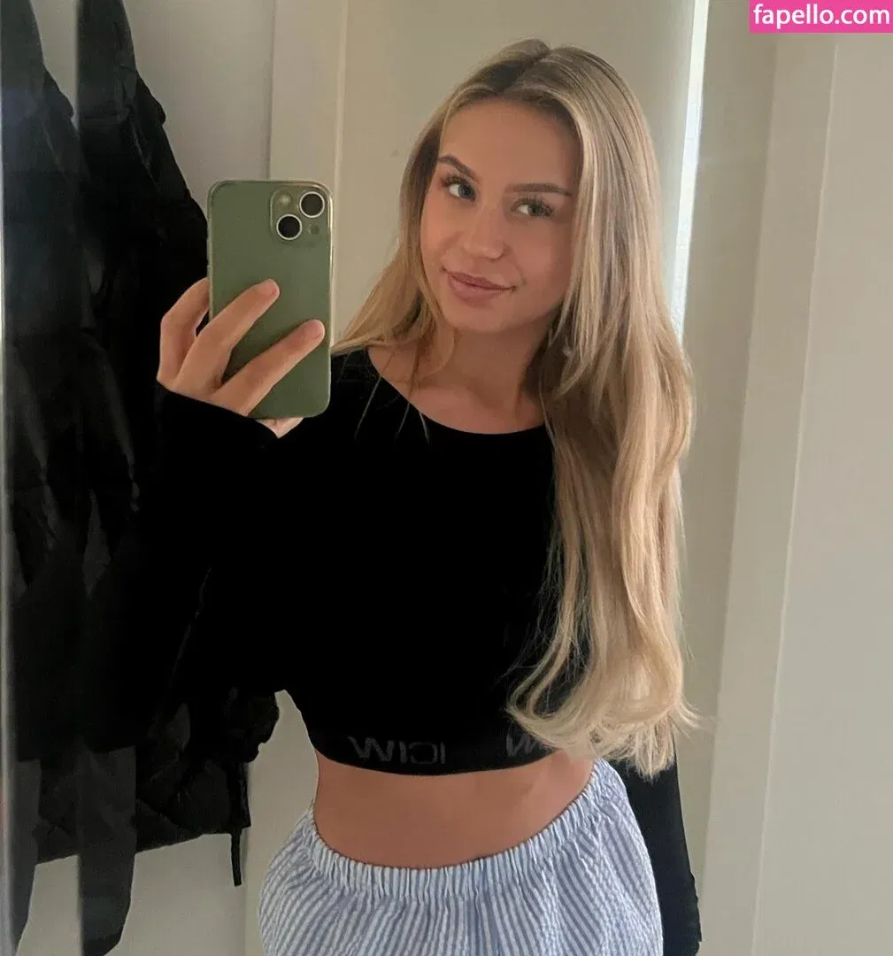 Lilly Solterbeck Onlyfans Photo Gallery 